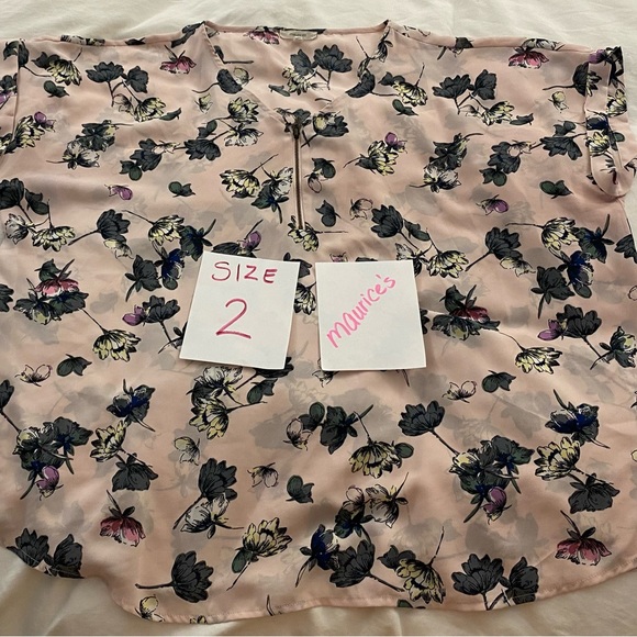 Maurice’s light pink floral blouse - Picture 1 of 4